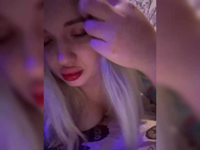 Entra en el chat con el modelo zipa878 zipa878