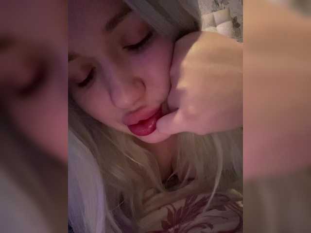 Entra en el chat con el modelo zipa878 zipa878