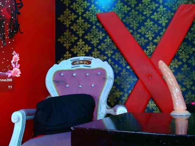 elinne-hendrix webcam