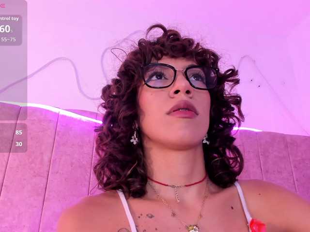 lyrarose webcam