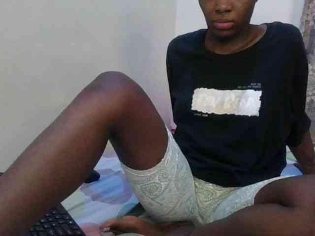 Girlnextdoor8 webcam