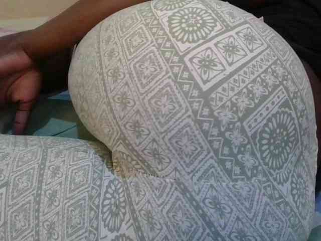 Girlnextdoor8 webcam