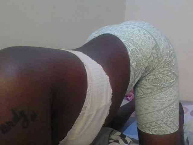 Girlnextdoor8 webcam