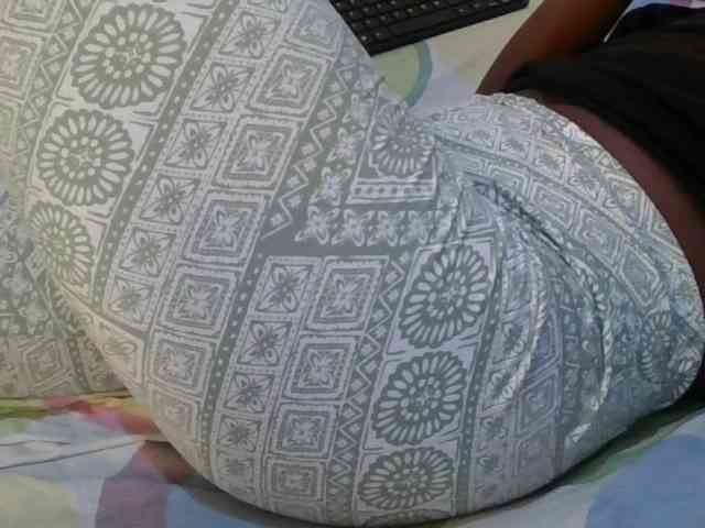 Girlnextdoor8 webcam