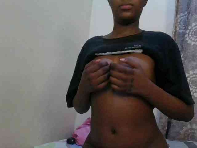 Girlnextdoor8 webcam