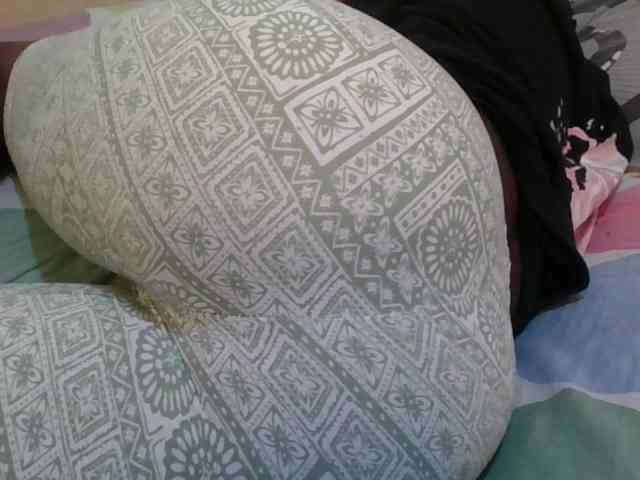 Girlnextdoor8 webcam