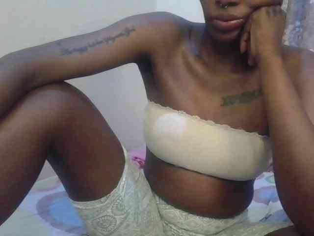 Girlnextdoor8 webcam