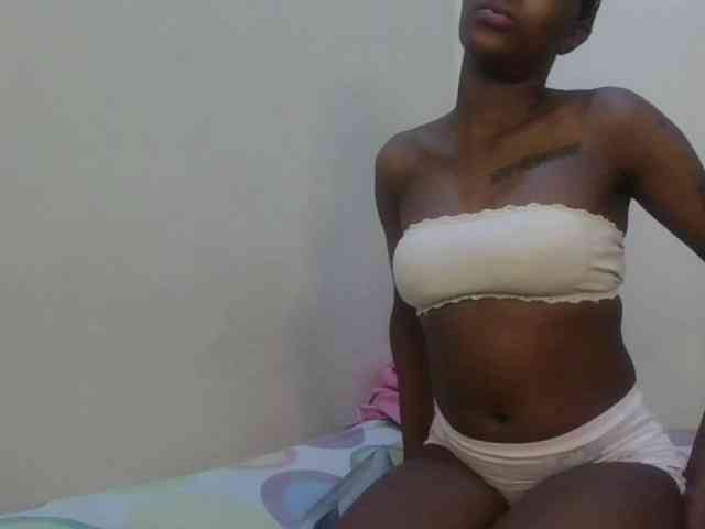 Girlnextdoor8 webcam