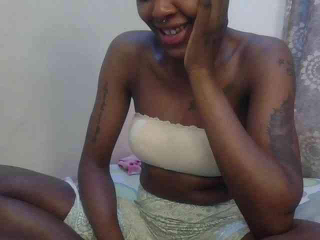 Girlnextdoor8 webcam