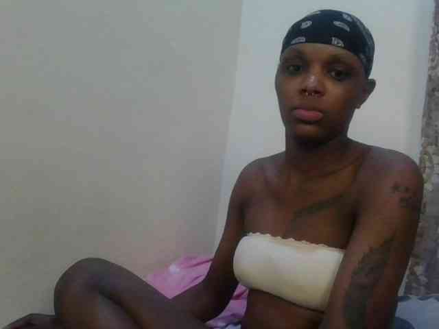 Girlnextdoor8 webcam