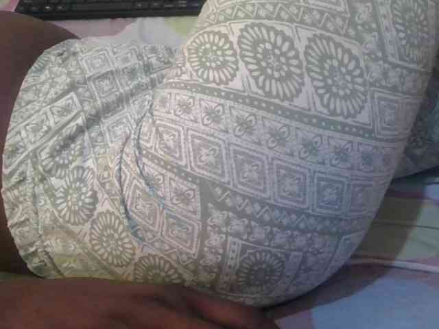 Girlnextdoor8 webcam