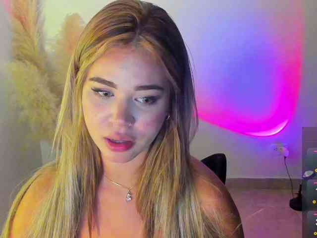 sophiazilla webcam