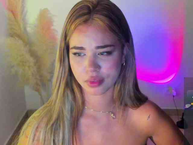 sophiazilla webcam
