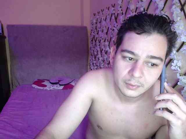 ANDREAHOTCOUPLE69 webcam