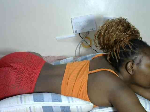 Lovelyacce webcam