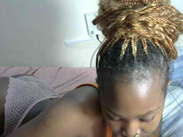 Lovelyacce webcam