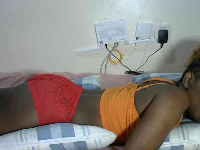 Lovelyacce webcam