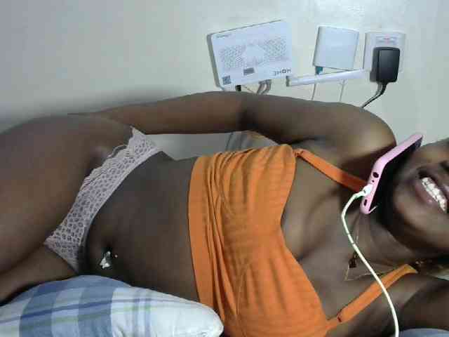 Lovelyacce webcam