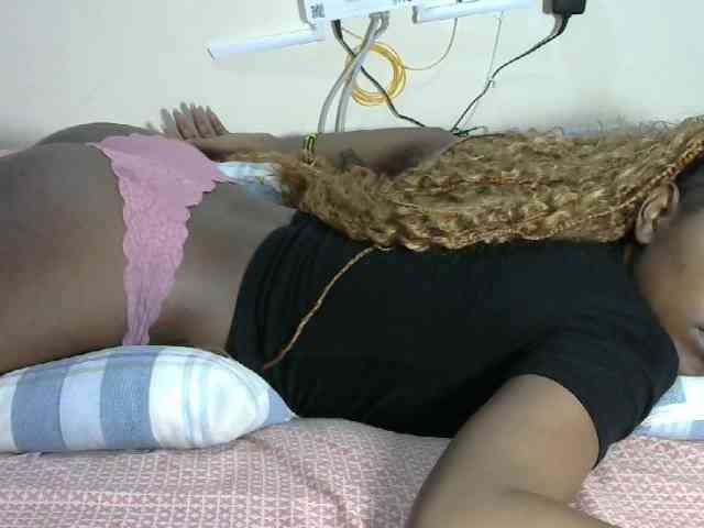 Lovelyacce webcam