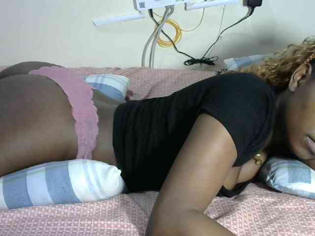 Lovelyacce webcam