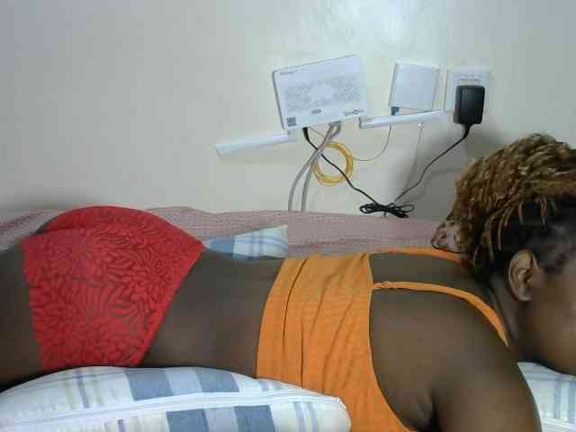 Lovelyacce webcam