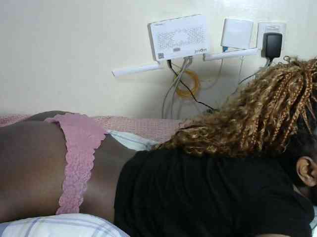 Lovelyacce webcam