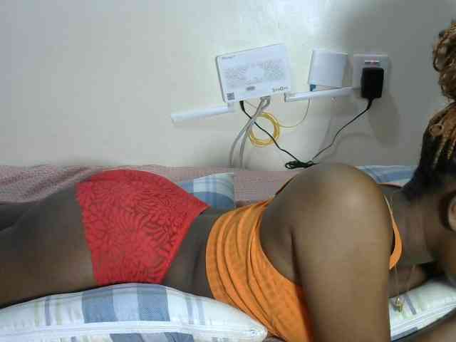 Lovelyacce webcam