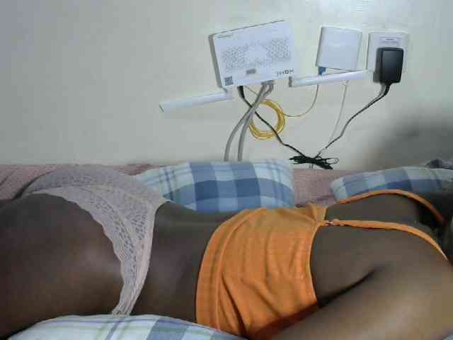 Lovelyacce webcam