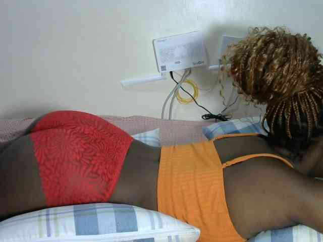 Lovelyacce webcam