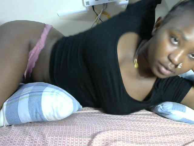 Lovelyacce webcam