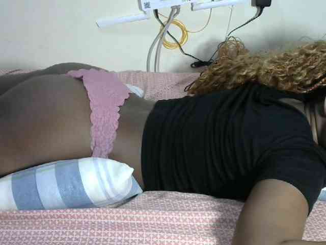 Lovelyacce webcam