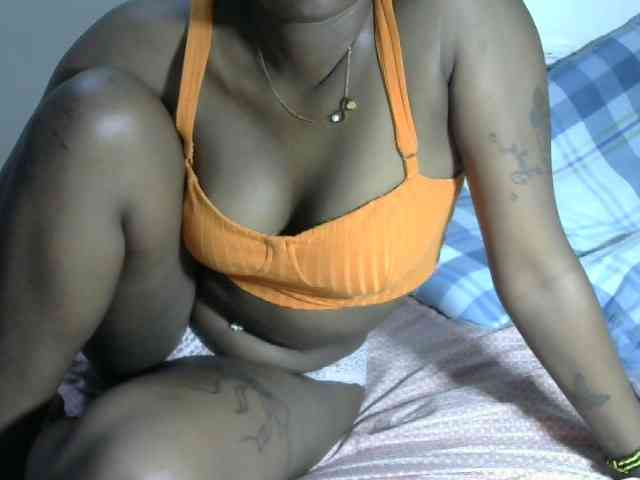 Lovelyacce webcam