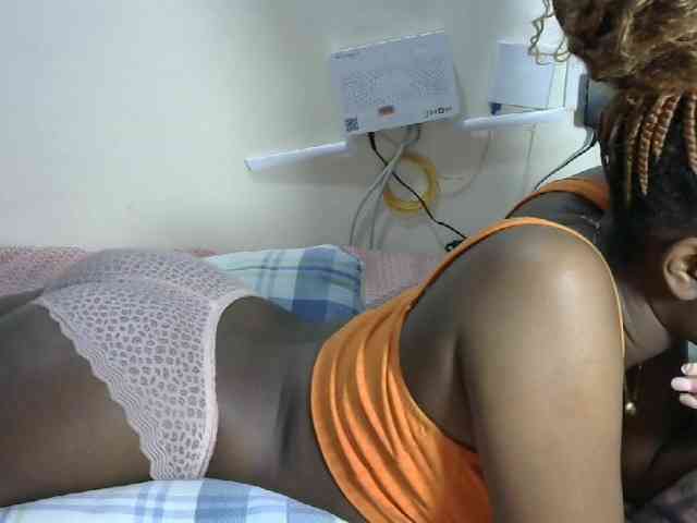Lovelyacce webcam