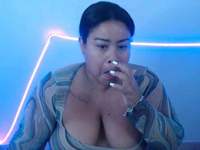 nikky1 webcam