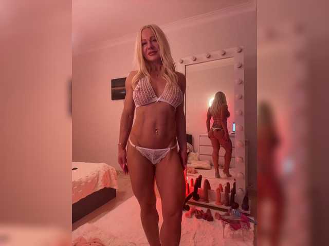 Entrez le videochat erotique avec le
modèle ALISE8881 ALISE8881