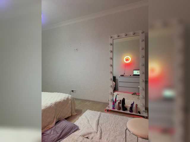 Entrez le videochat erotique avec le
modèle ALISE8881 ALISE8881