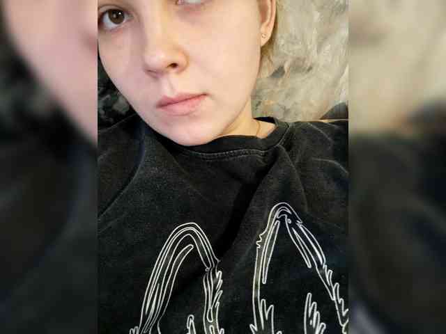 SweetyKitty25 webcam