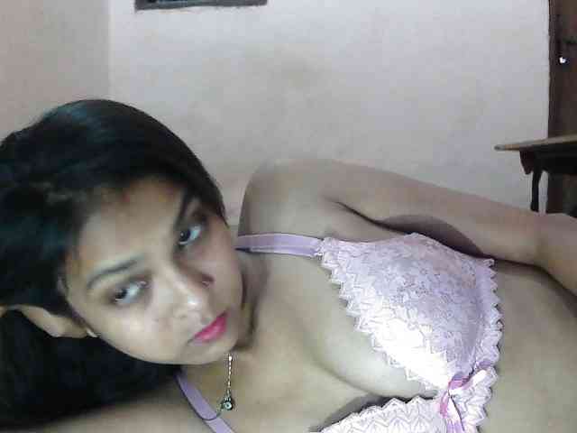 cute_Pihu webcam