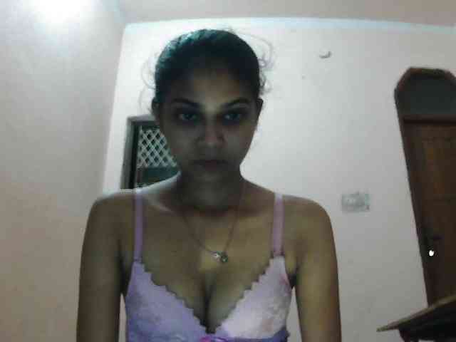 cute_Pihu webcam