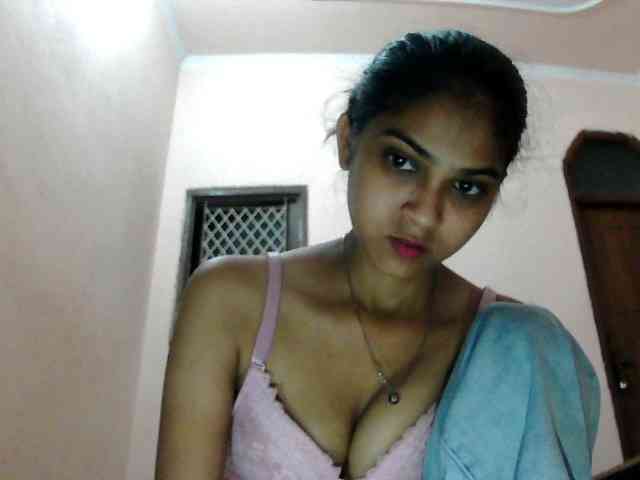 cute_Pihu webcam