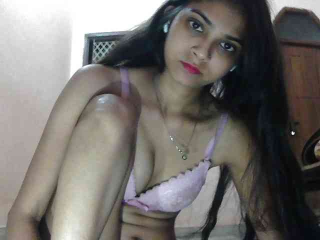 cute_Pihu webcam