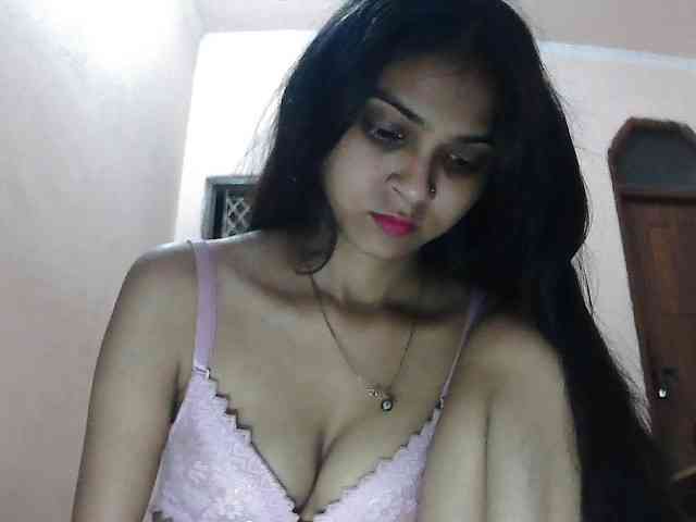 cute_Pihu webcam