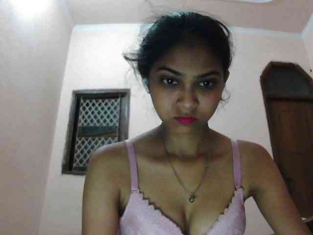 cute_Pihu webcam
