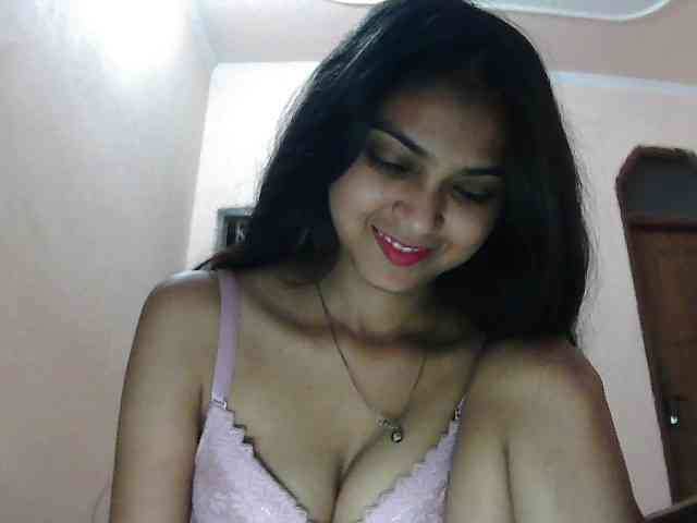 cute_Pihu webcam