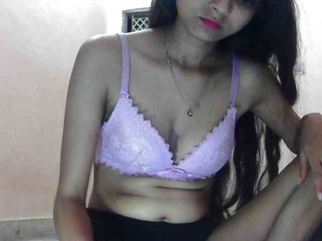 cute_Pihu webcam