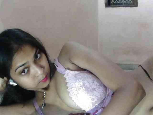 cute_Pihu webcam