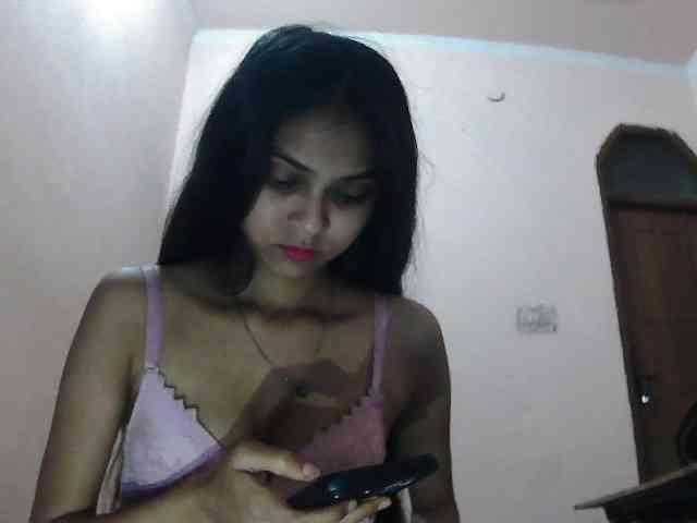 cute_Pihu webcam