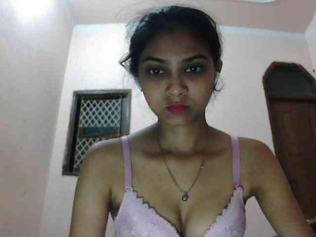 cute_Pihu webcam
