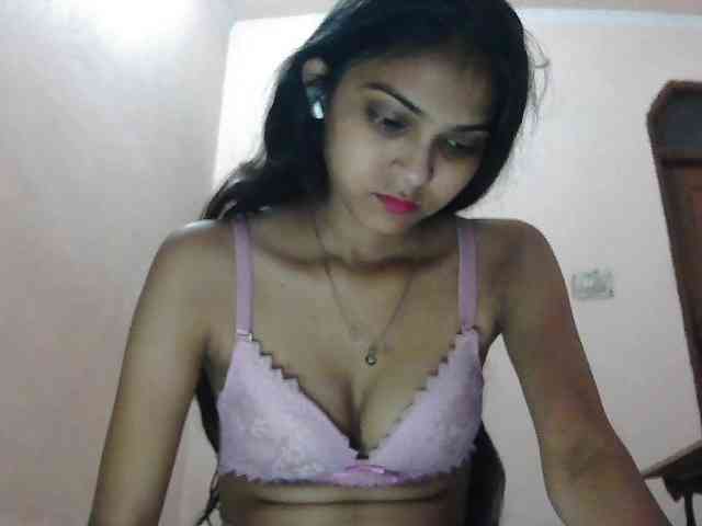 cute_Pihu webcam