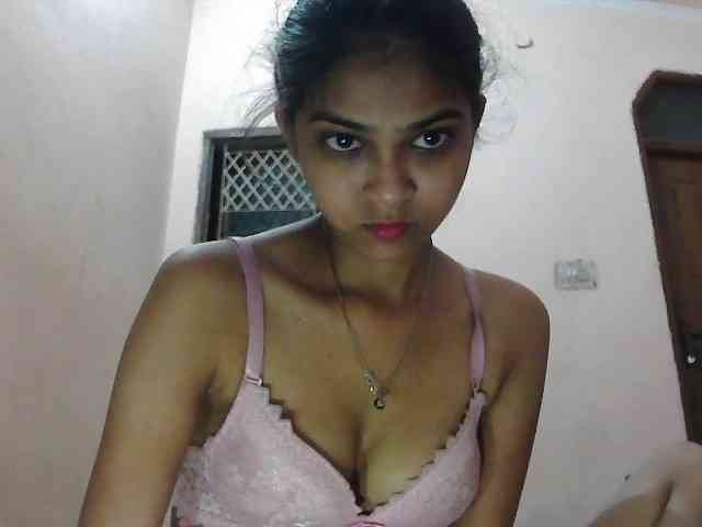 cute_Pihu webcam